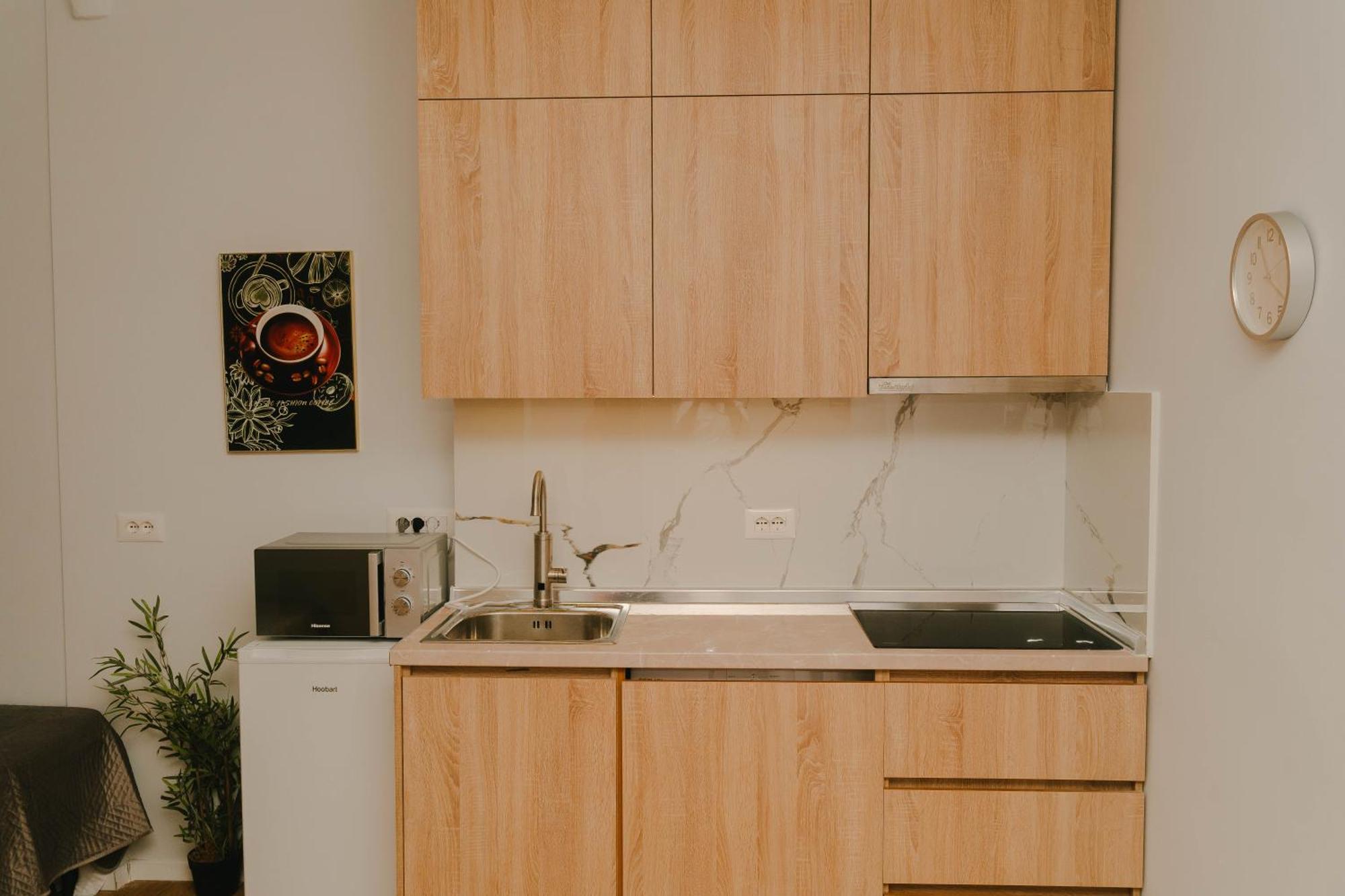 Studio Flat In Heart Of Tirana Bagian luar foto